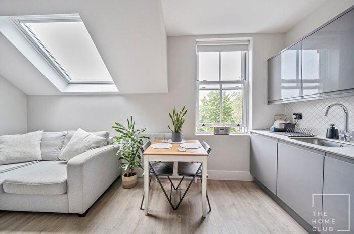 1 Bedroom Flat To Rent In Lynchford Road, Farnborough, GU14