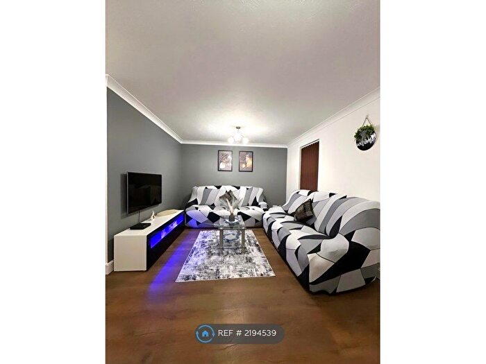 4 Bedroom Terraced House To Rent In Silbury Avenue, Mitcham, CR4