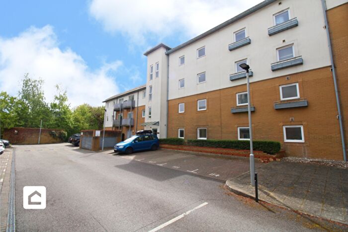 2 Bedroom Apartment To Rent In Three Bridges, Crawley, West Sussex, RH10