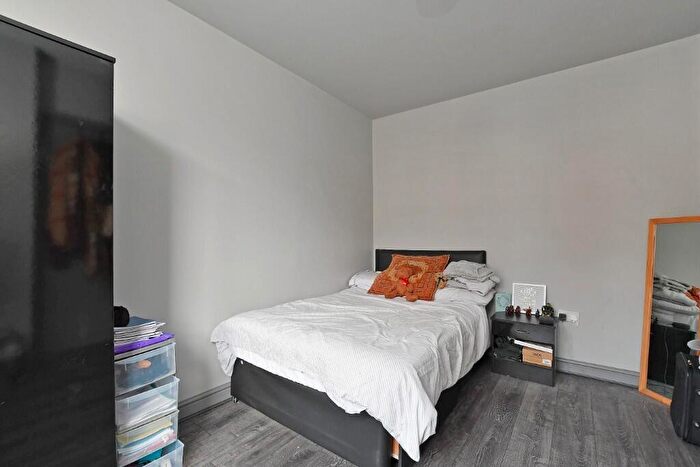 4 Bedroom House To Rent In South View Road, Sheffield, S7