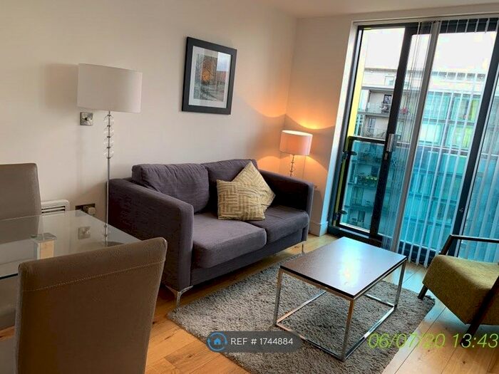 1 Bedroom Flat To Rent In Trident House, Hayes, UB3