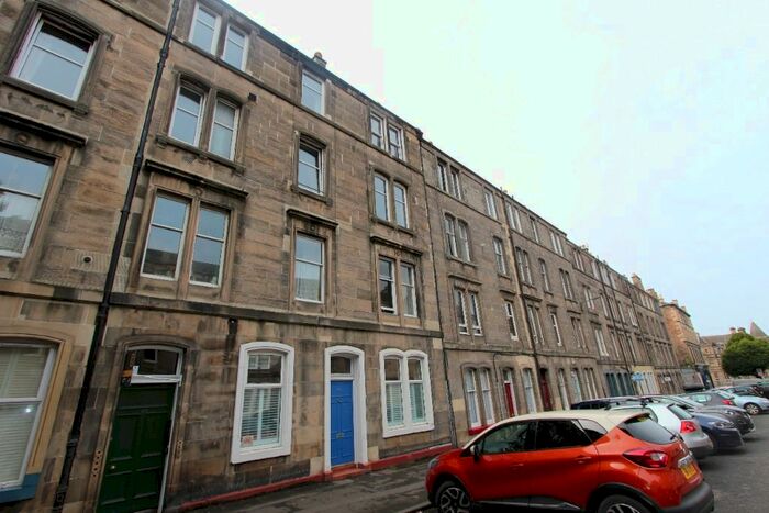 1 Bedroom Flat To Rent In Brunswick Street, Hillside, Edinburgh, EH7