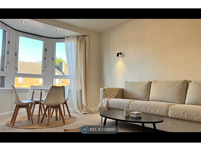 3 Bedroom Flat To Rent In Scotstoun, Glasgow, G14