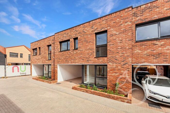 2 Bedroom Property To Rent In Turing Link, Basildon, SS14