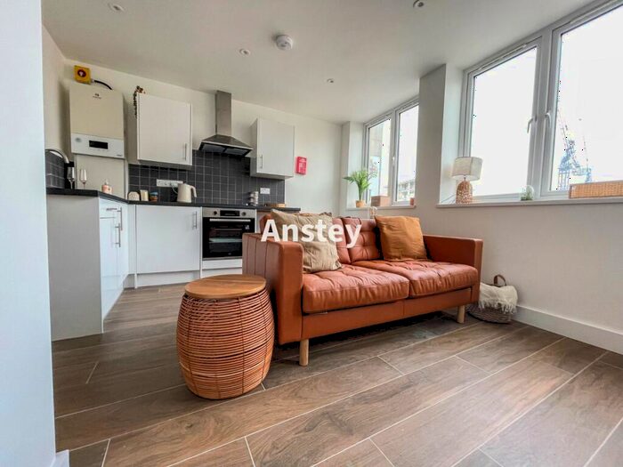 1 Bedroom Flat To Rent In High Street, Southampton, SO14