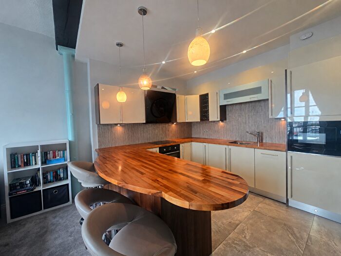 2 Bedroom Flat To Rent In Newlyn, Penzance, TR18