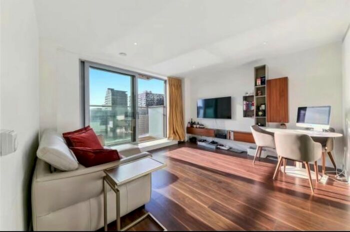 1 Bedroom Flat For Sale In Pan Peninsula Square, London, E14