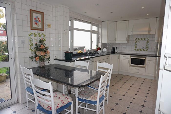 5 Bedroom Semi-Detached House To Rent In Totternhoe Close, Harrow, HA3