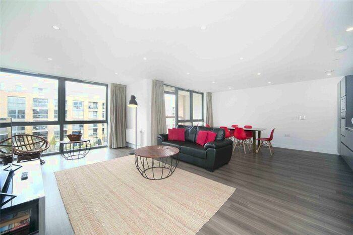 2 Bedroom Flat To Rent In Arlington Avenue, London, N1