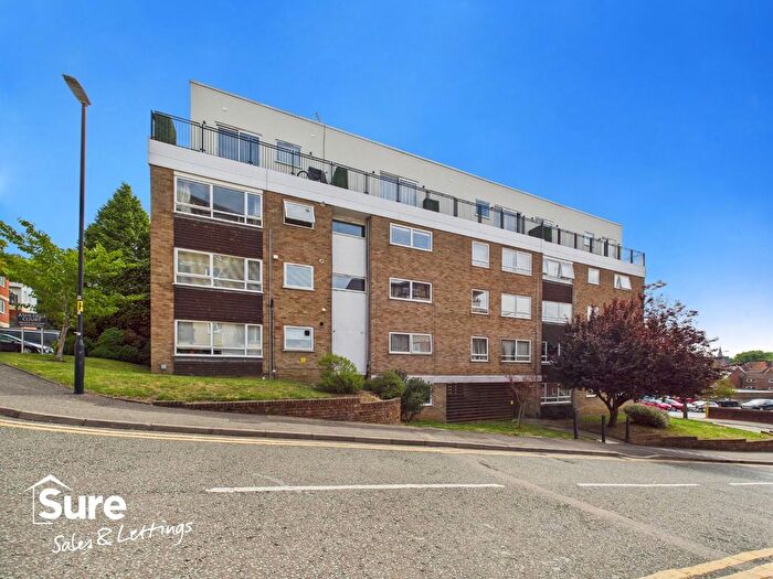 2 Bedroom Flat To Rent In Ashleigh Court, Solomons Hill, Rickmansworth, Hertfordshire, WD3