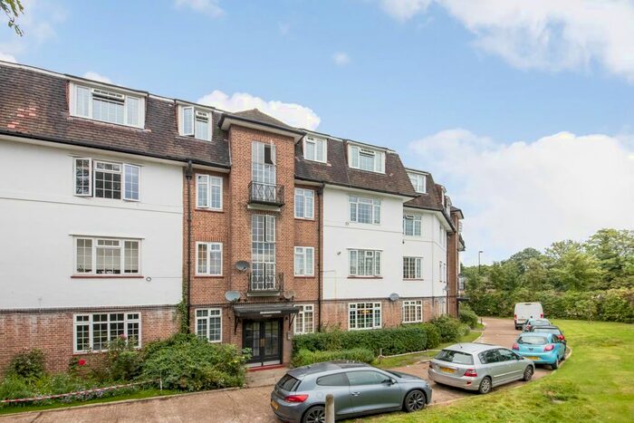 2 Bedroom Flat To Rent In Vale Lodge, Forest Hill, London SE23