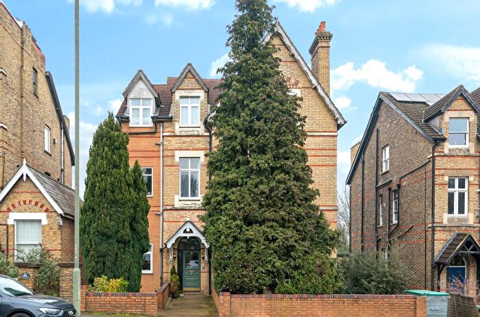 2 Bedroom Flat For Sale In Crystal Palace Park Road, London, SE26