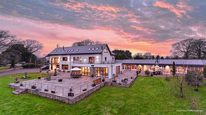 8 Bedroom Detached House For Sale In Dimlands Road, Llantwit Major, CF61