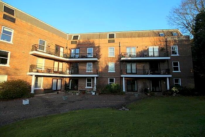 2 Bedroom Flat To Rent In Clarendon Place, Clarendon Road, Sevenoaks, TN13