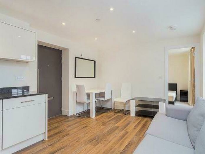 1 Bedroom Apartment To Rent In Harrowby Street, Marylebone, London, W1H