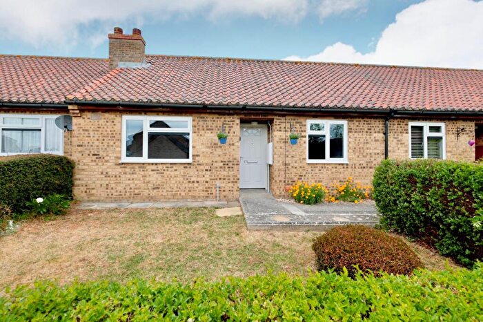 2 Bedroom Bungalow For Sale In Field Close, Alconbury, Huntingdon, PE28