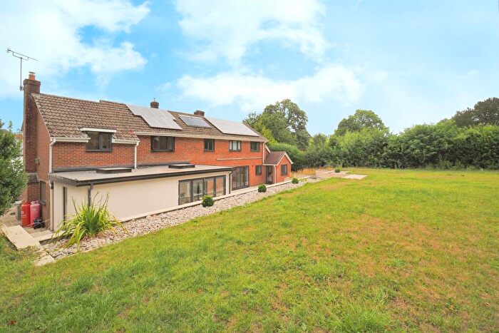 5 Bedroom Detached House For Sale In Winchester Road, Kings Somborne, Stockbridge, SO20