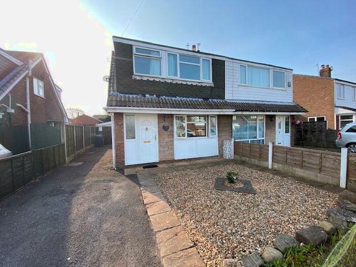 3 Bedroom Bungalow To Rent In Brookhouse Close, Hoghton, PR5