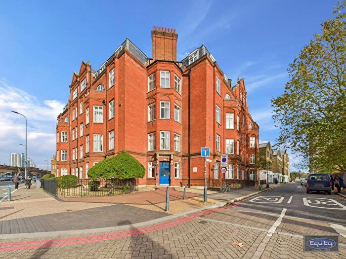 3 Bedroom Flat To Rent In South Lambeth Road, London, SW8