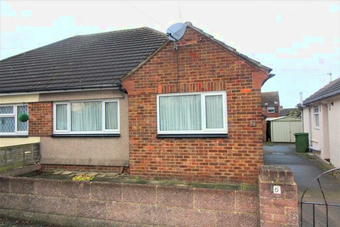 2 Bedroom Bungalow To Rent In Gore Road, Dartford, Kent, DA2
