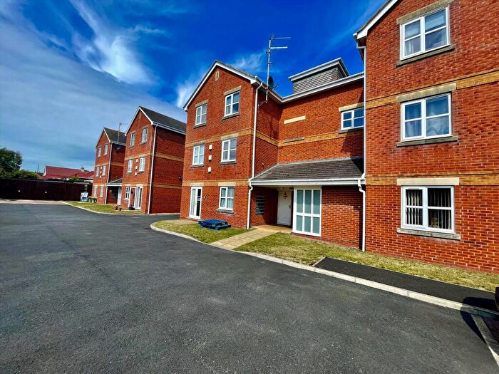 2 Bedroom Flat To Rent In St Andrews Road North, Lytham St. Annes, FY8