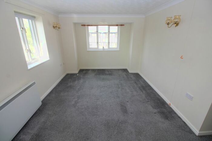 2 Bedroom Flat To Rent In Queens Park View, Chester, CH4