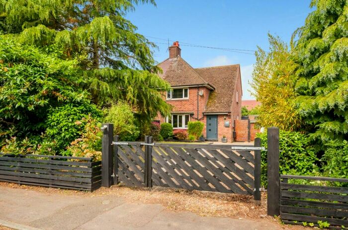 3 Bedroom House For Sale In Willington Road, Cople, Bedford, MK44