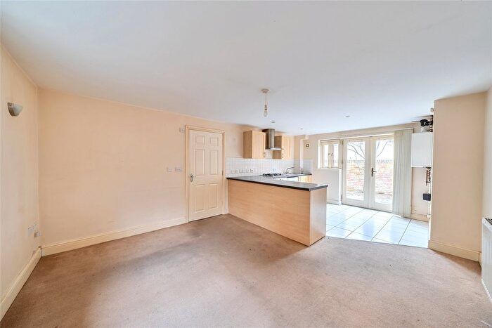 1 Bedroom Flat For Sale In Barton Street, Tewkesbury, Gloucestershire, GL20