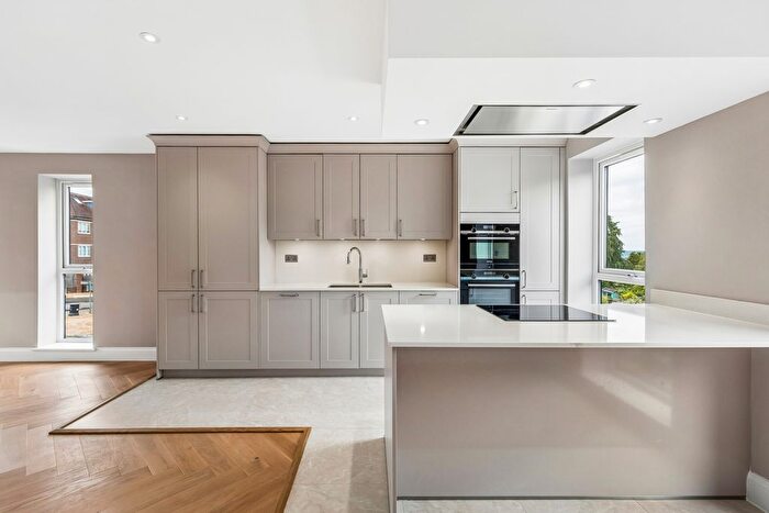 2 Bedroom Flat For Sale In Flat The Catsey Catsey Lane, Bushey, WD23
