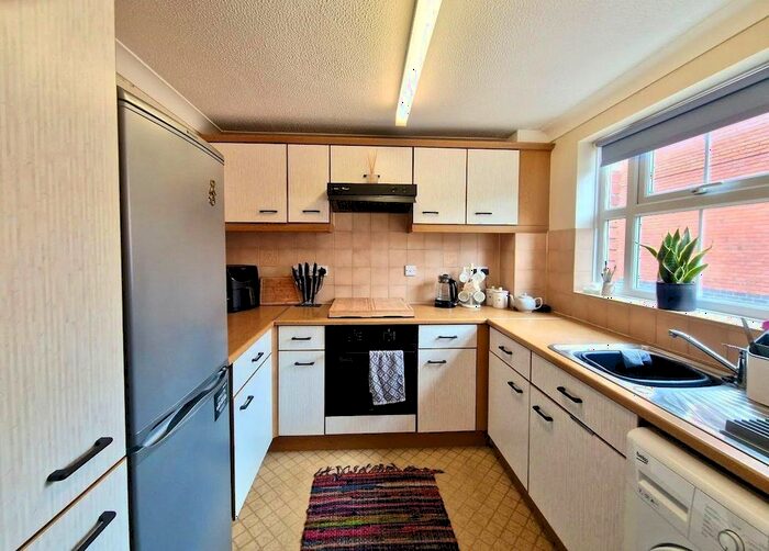 2 Bedroom Property To Rent In Edward Avenue, Newark, NG24