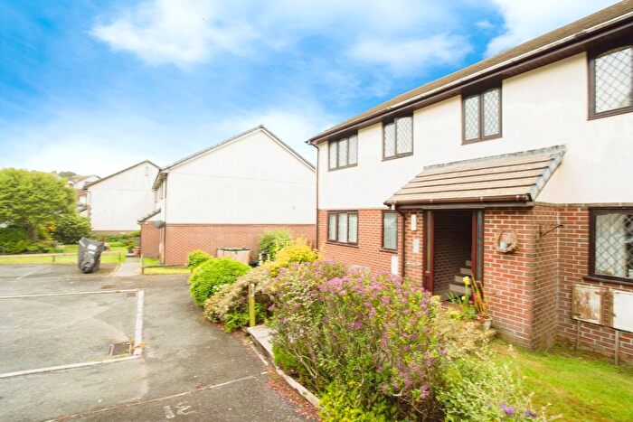 2 Bedroom Flat For Sale In Fairfields, Looe, Cornwall, PL13