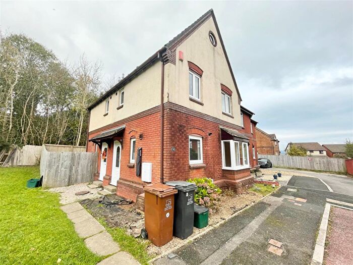 2 Bedroom End Of Terrace House To Rent In Rosehip Close, Woolwell, Plymouth, PL6