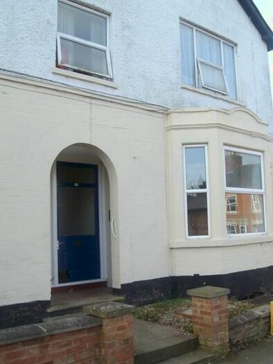 1 Bedroom Flat To Rent In Kingsley Avenue, Daventry, NN11