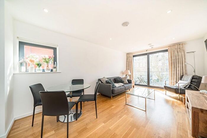 2 Bedroom Flat For Sale In Chartfield Avenue, Putney, SW15