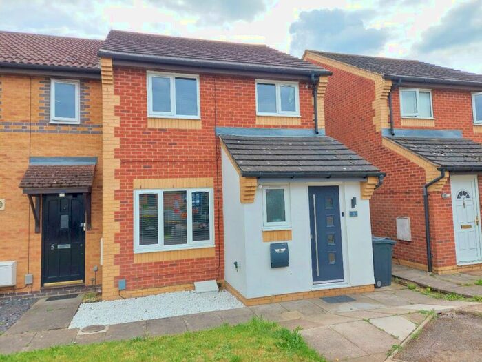 3 Bedroom House To Rent In Chepstow Close, Stevenage, SG1
