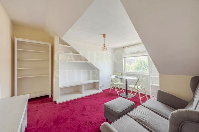 1 Bedroom Flat To Rent In Connaught Road, Harlesden, NW10