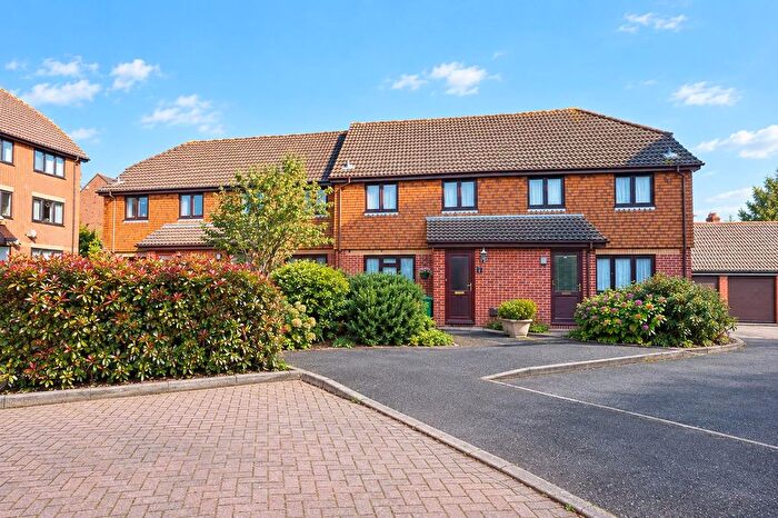 3 Bedroom End Of Terrace House To Rent In Dover Road, Folkestone, CT19