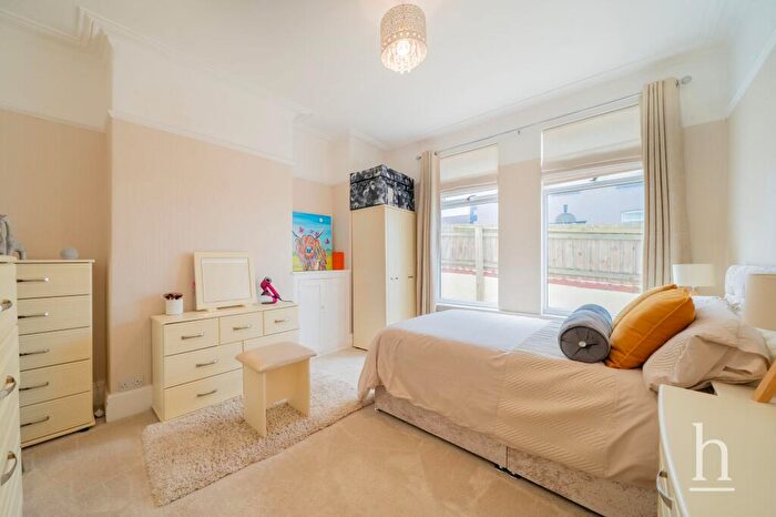 1 Bedroom Flat For Sale In North Parade, Hoylake, CH47