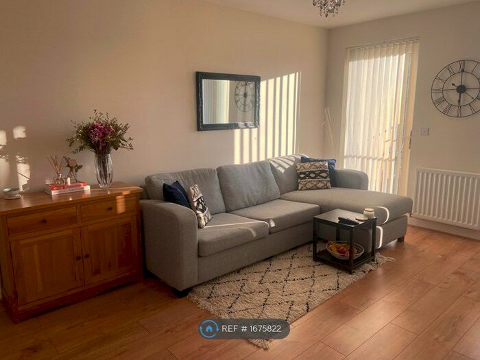 1 Bedroom Flat To Rent In Chronicle Avenue, London, NW9