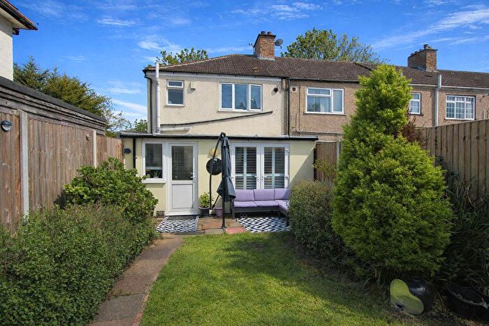 3 Bedroom End Terrace House For Sale In Hilliers Lane, Beddington, CR0