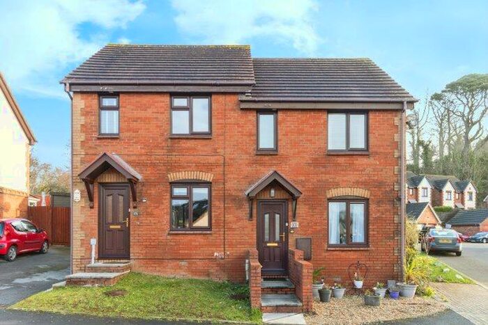 2 Bedroom Property To Rent In Merlin Way, Torquay, TQ2