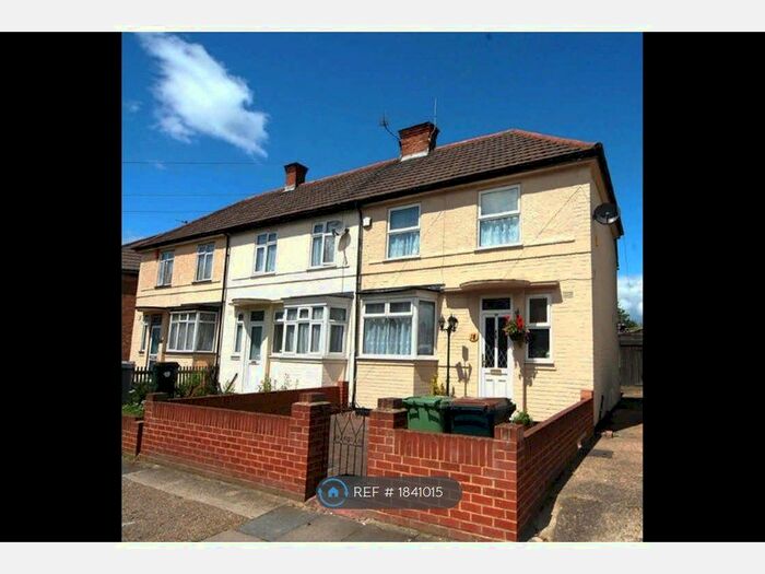 3 Bedroom End Of Terrace House To Rent In Queensbury Road, Wembley, HA0