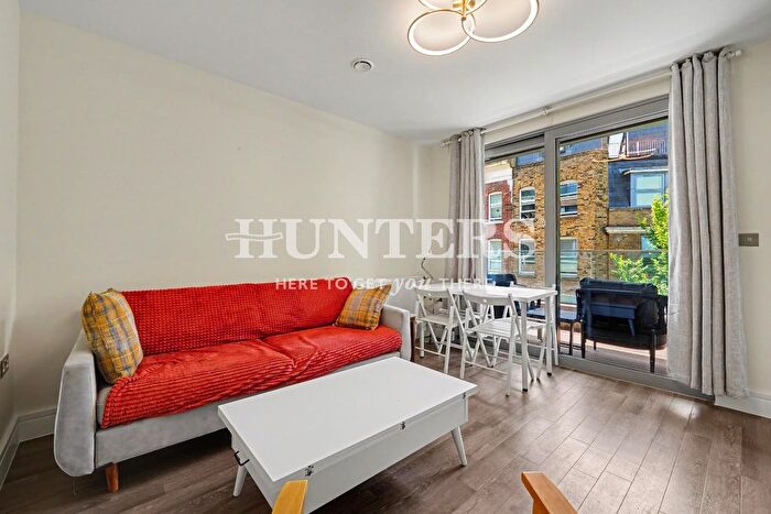 1 Bedroom Flat To Rent In Boleyn Road, London, N16