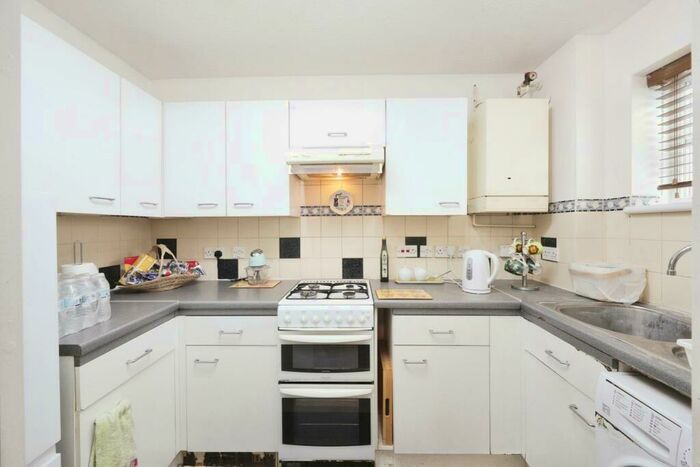 1 Bedroom Flat For Sale In Lime Close, Harrow, HA3