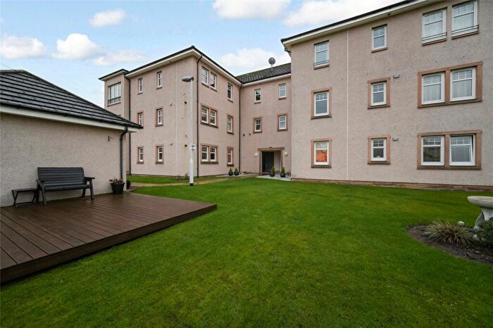 2 Bedroom Flat For Sale In Shearwater Crescent, Dunfermline, Fife, KY11
