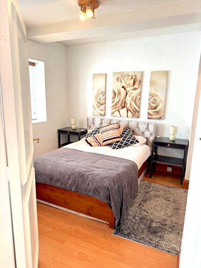 1 Bedroom Flat To Rent In Kinnerton Yard, London, SW1X