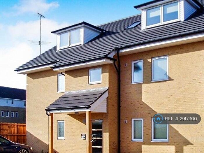 2 Bedroom Flat To Rent In Linden Court, Benfleet, SS7