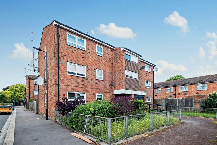 1 Bedroom Flat To Rent In Alnwick Road, London, E16