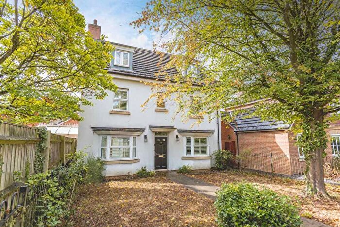 6 Bedroom Detached House For Sale In Church Lane, Wexham, Slough, SL3