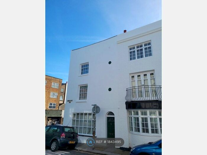 1 Bedroom Flat To Rent In Cross Street, Hove, BN3